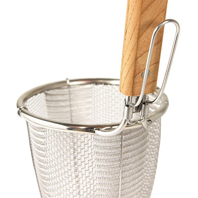 18-8 Stainless Steel Wooden Handle Ramen Power Strainer, Round Bottom (8 Mesh) – Made in Japan