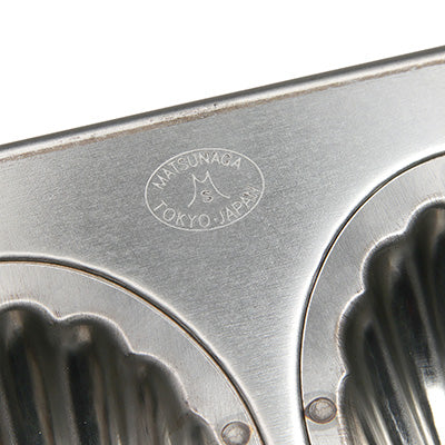 Silver top plate logo