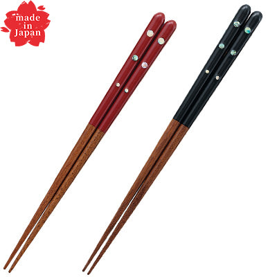 Natural Wood "Kai-Hanamaru" Chopsticks – 20.5cm – Non-Slip – Dishwasher Safe – Made in Japan